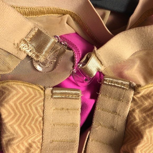 Lululemon Pink Activewear Top Sz 8 - Picture 5 of 9